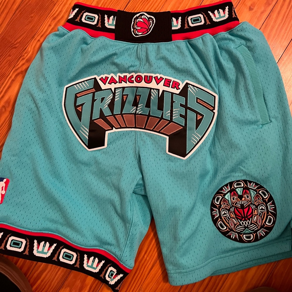 Grizzlies shorts
